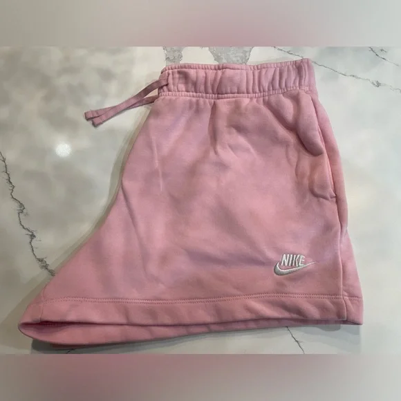 Nike Pink Athletic Shorts Relaxed Fit - Picture 3 of 8